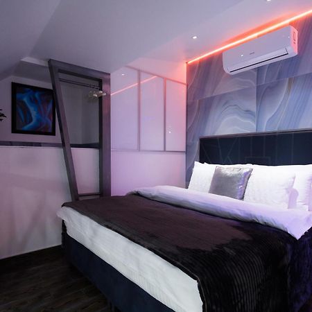 Langery Residence Central Apartments 敖德萨 客房 照片