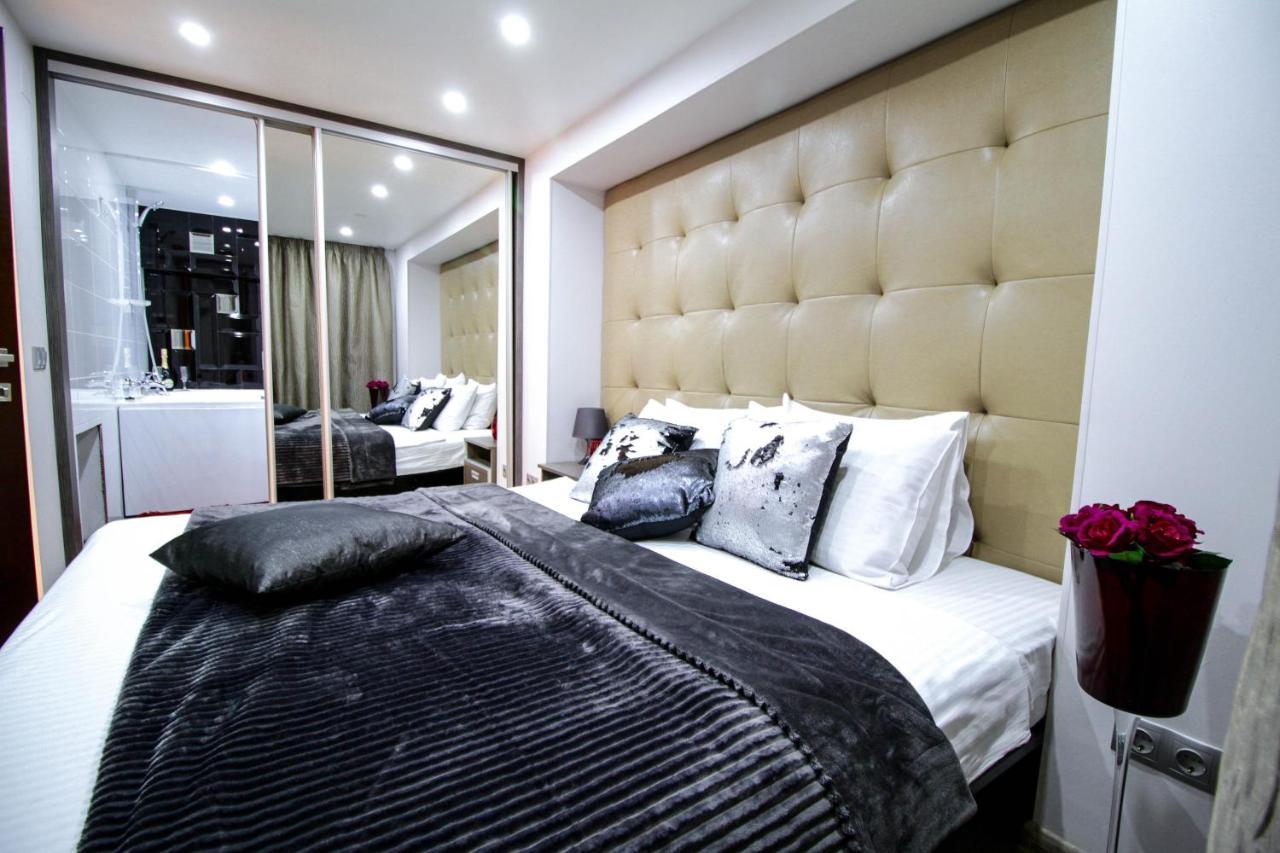 Langery Residence Central Apartments 敖德萨 外观 照片